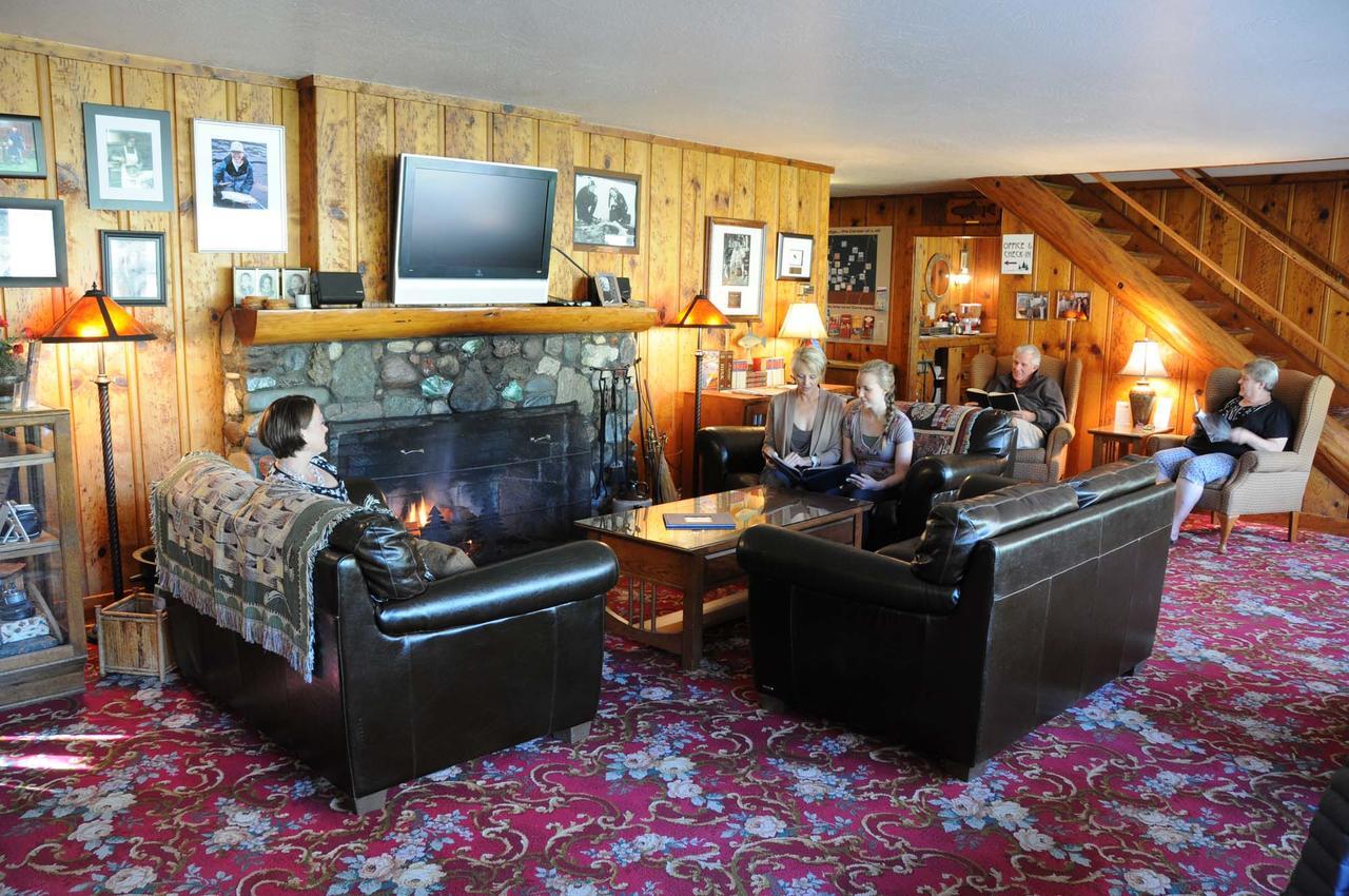 Morrisons Rogue River Lodge Merlin Extérieur photo