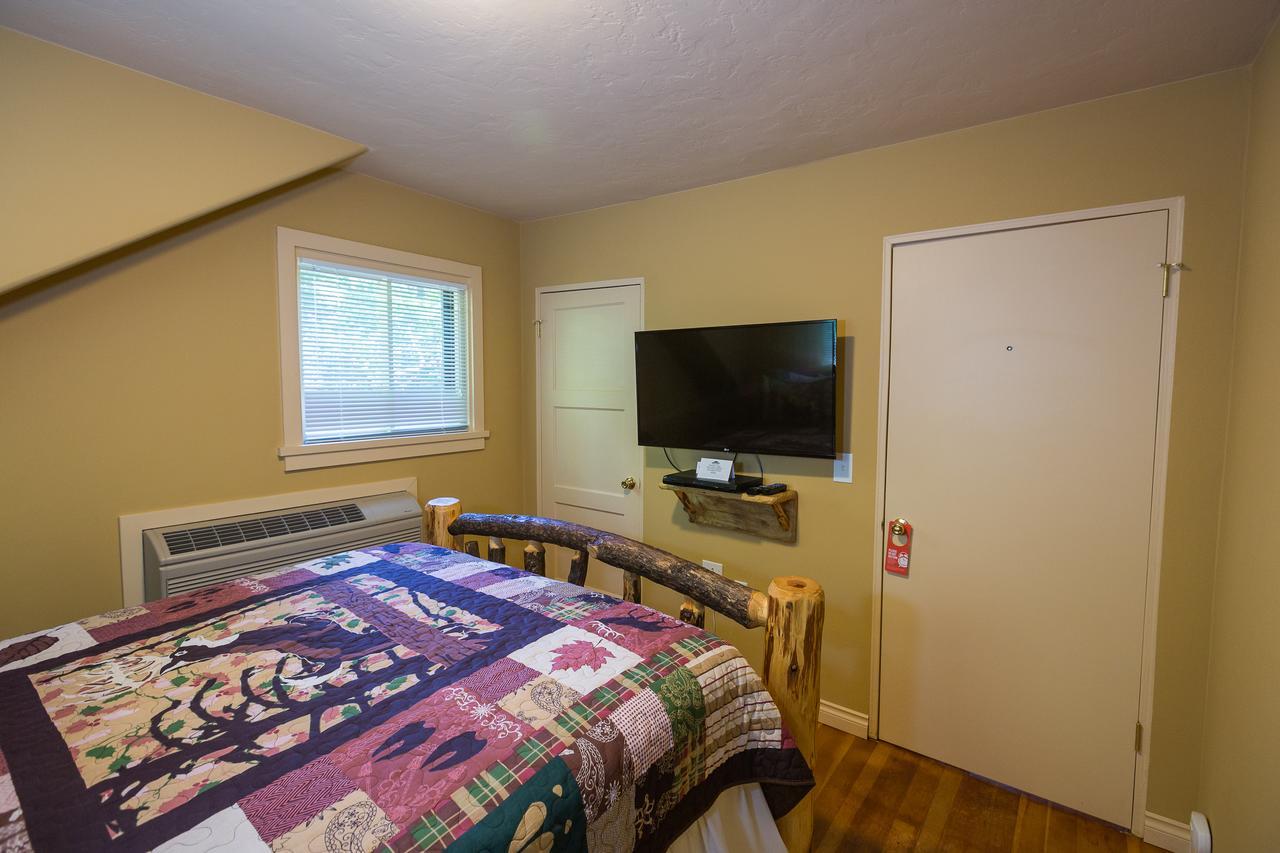 Morrisons Rogue River Lodge Merlin Extérieur photo