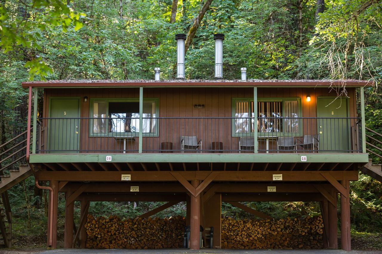 Morrisons Rogue River Lodge Merlin Extérieur photo