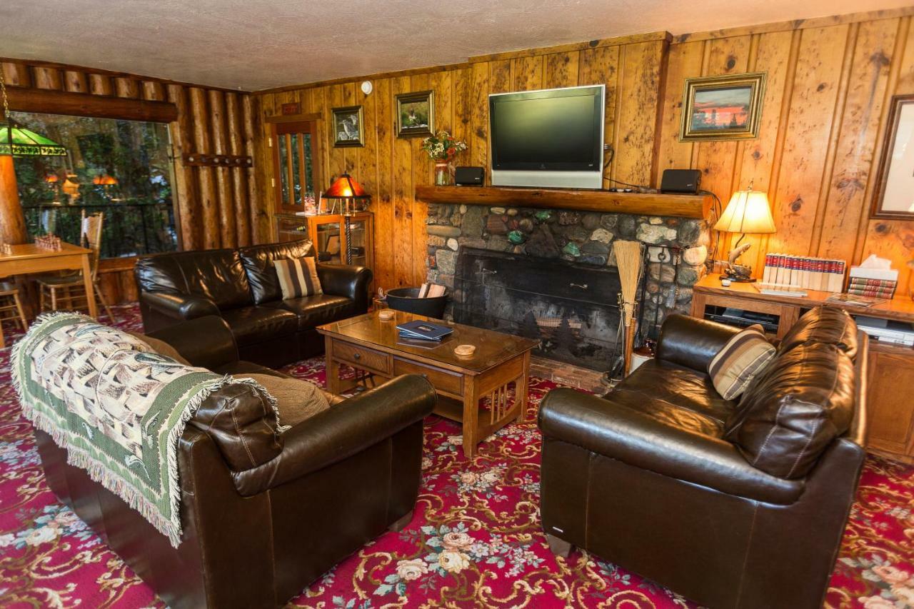 Morrisons Rogue River Lodge Merlin Extérieur photo