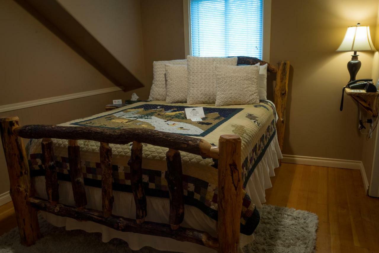 Morrisons Rogue River Lodge Merlin Extérieur photo
