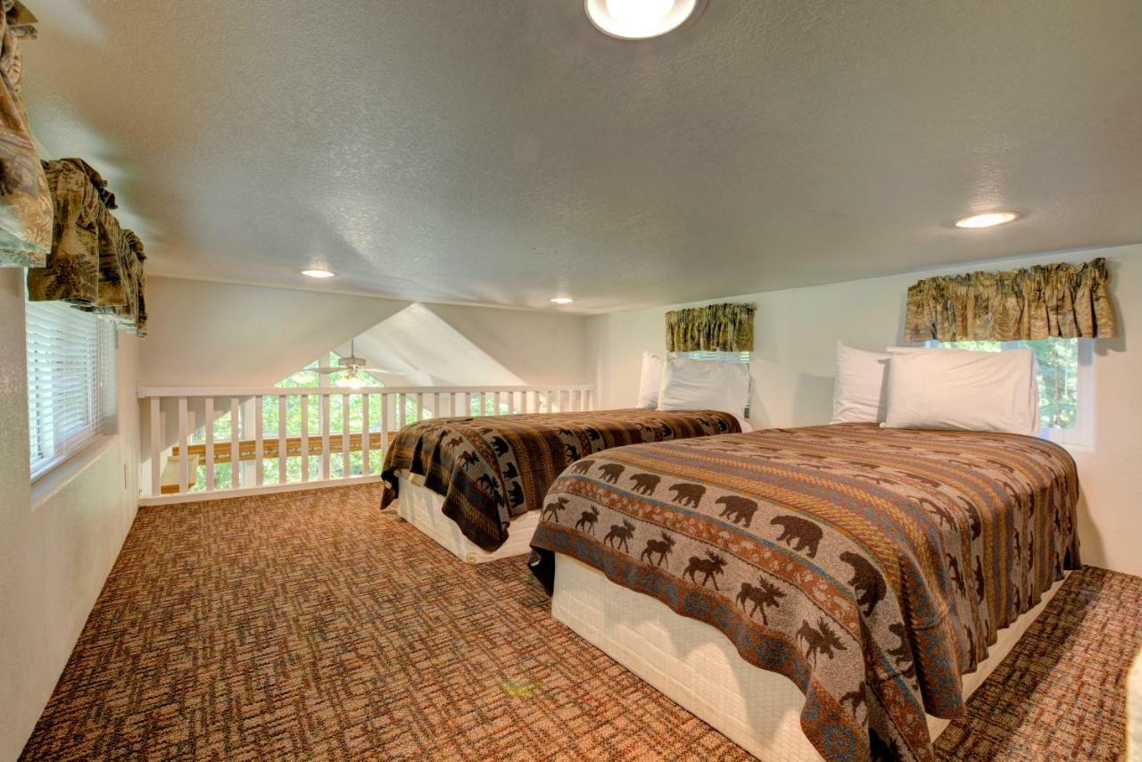Morrisons Rogue River Lodge Merlin Extérieur photo