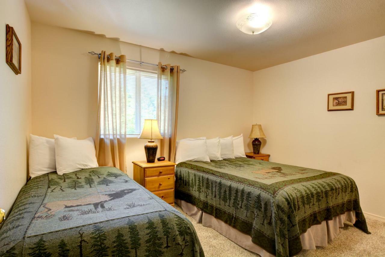 Morrisons Rogue River Lodge Merlin Extérieur photo