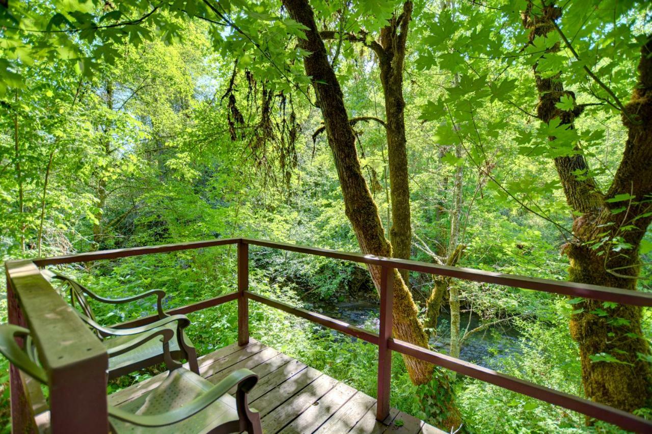 Morrisons Rogue River Lodge Merlin Extérieur photo